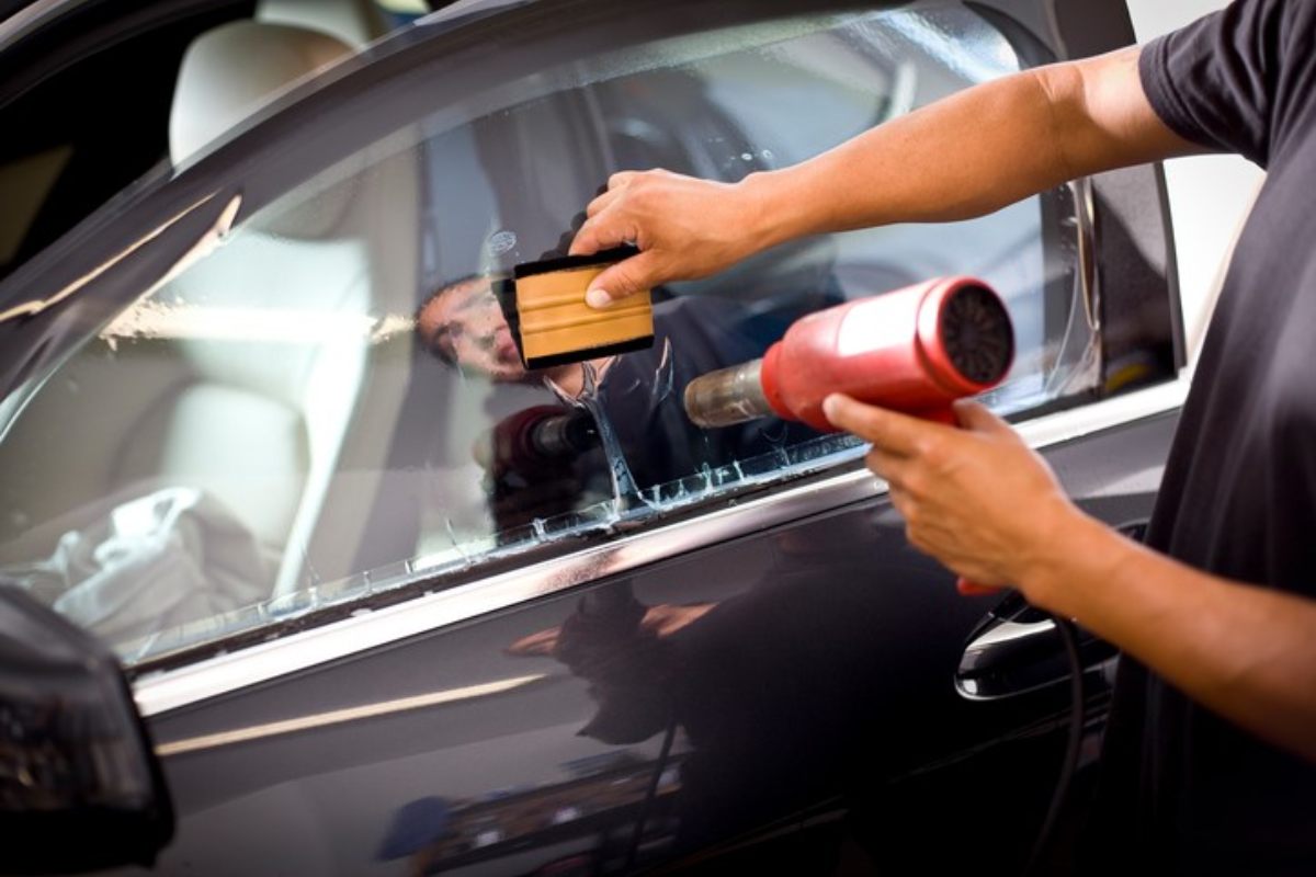 Dán Phim Cách Nhiệt 3M Ô Tô Tại Quận 2 Chuyên Nghiệp