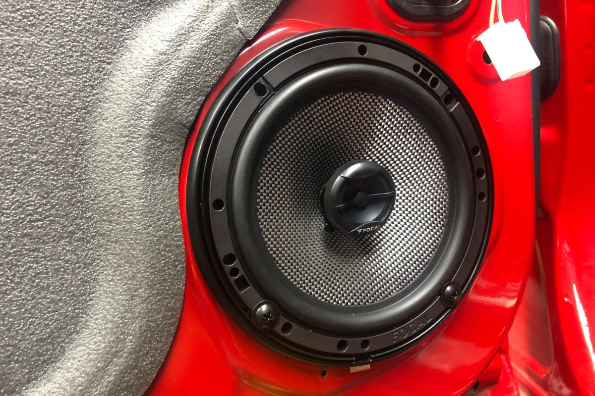 Lắp Đặt Loa Focal Cho Ô Tô Quận 2 Tận Nơi