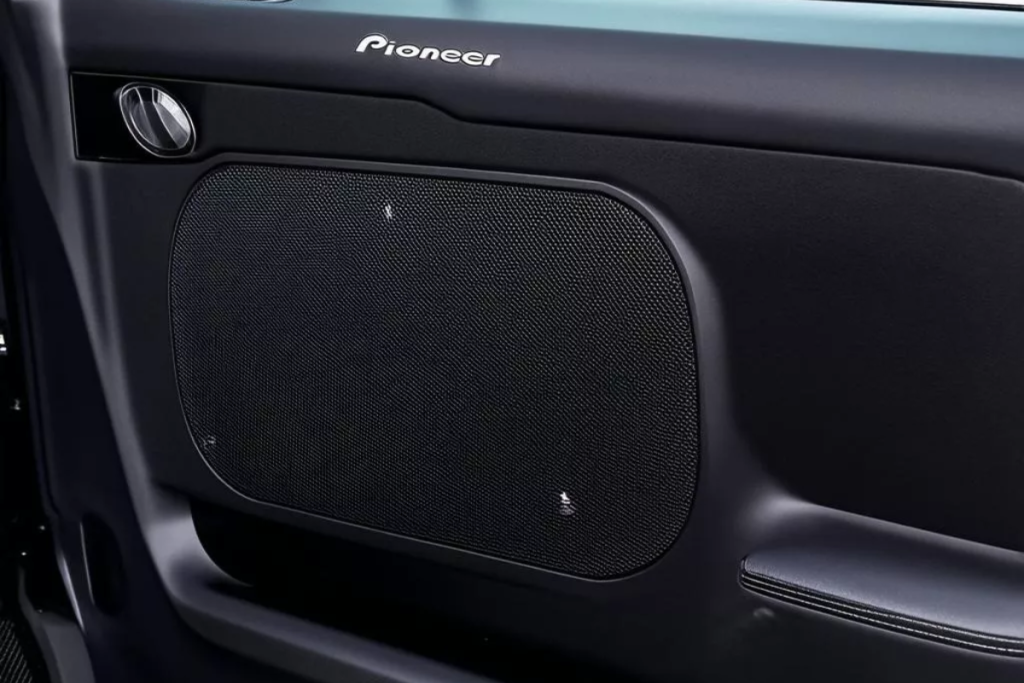 Lắp Đặt Loa Pioneer Ô Tô Quận 2 – Âm Thanh Chất Lượng