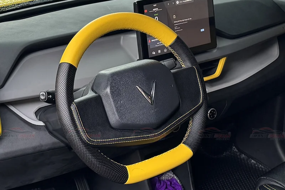 Bọc Da Vô Lăng Xe VinFast Minio Green Tại TP.HCM