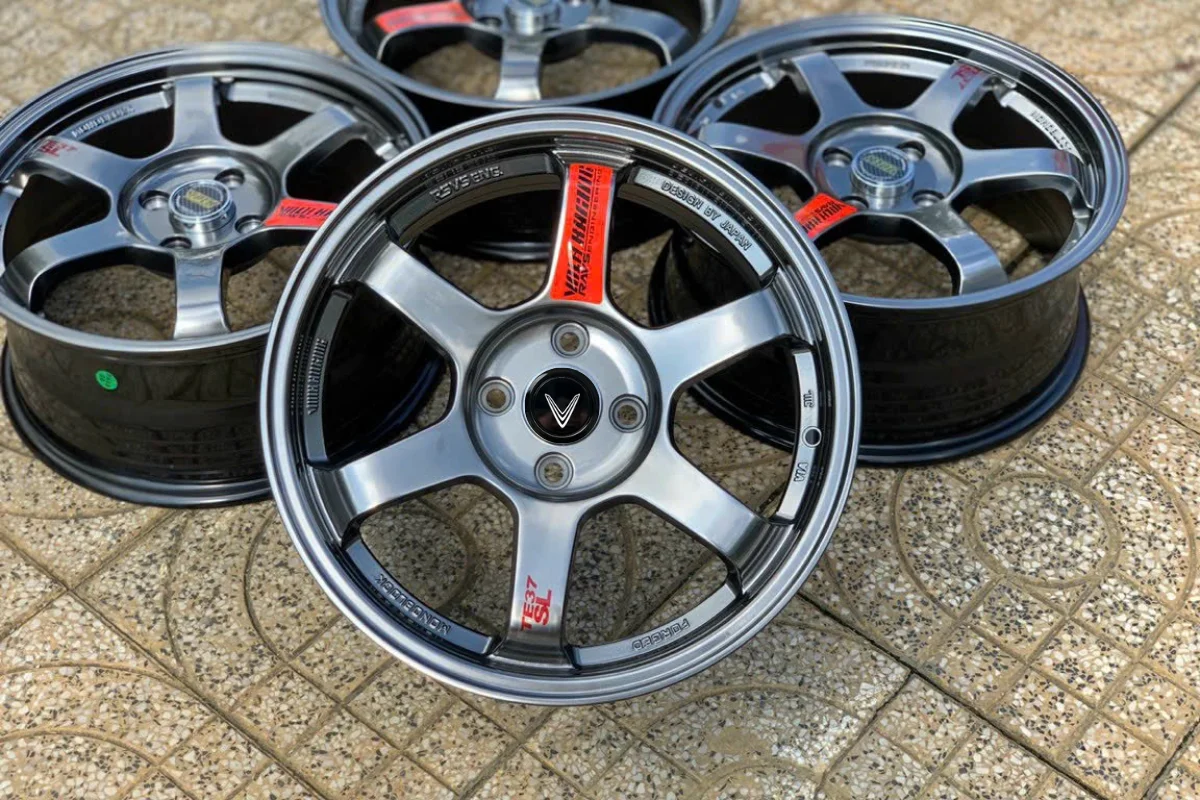 Thay Mâm R16 Lốp Rin Cho VinFast Minio Green Tại TP.HCM