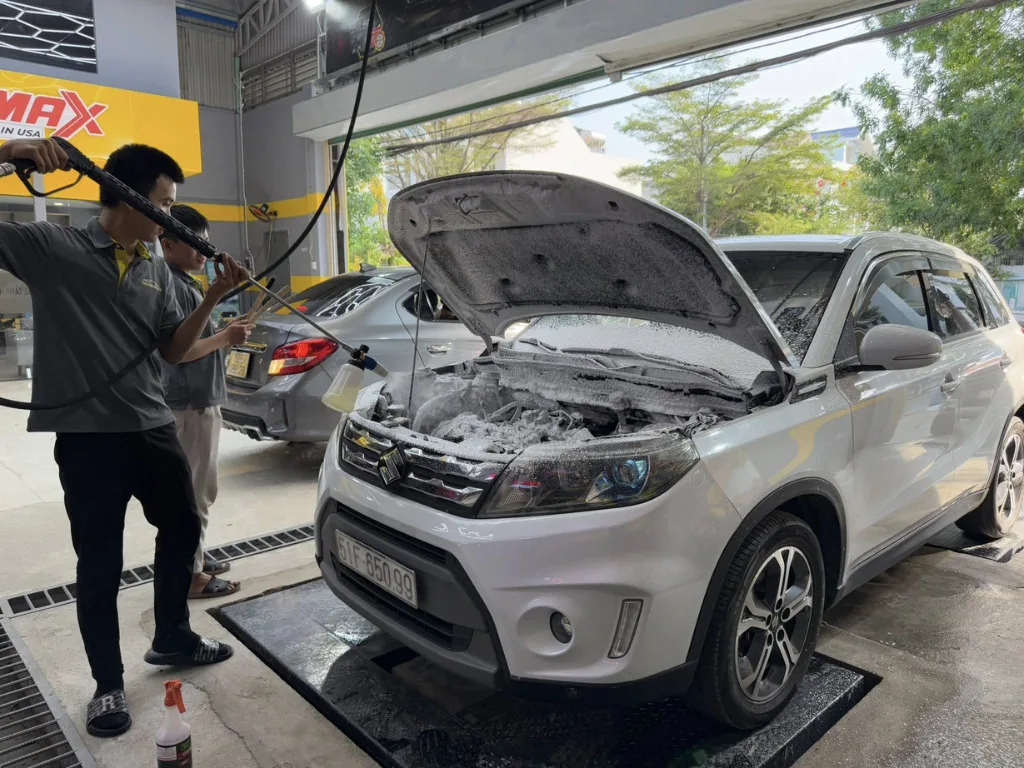 Vệ Sinh Khoang Máy Ô Tô Tại TP Thủ Đức Tận Nơi