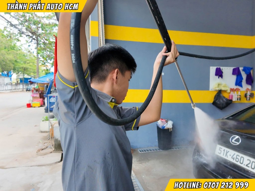 Hướng Dẫn Chăm Sóc Xe Sau Khi Dán Phim Cách Nhiệt