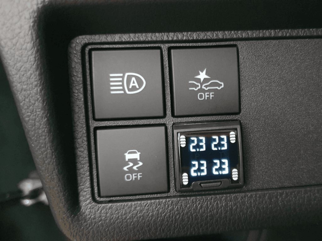 Lắp Đặt Cảm Biến Áp Suất Lốp Cho VinFast Limo Green
