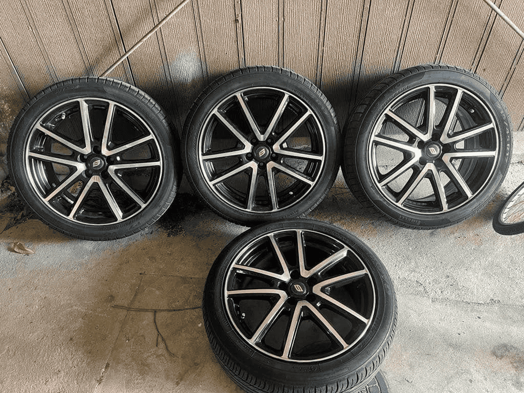 Thay Mâm R17 Kèm Lốp Mới Cho Xe VinFast Limo Green