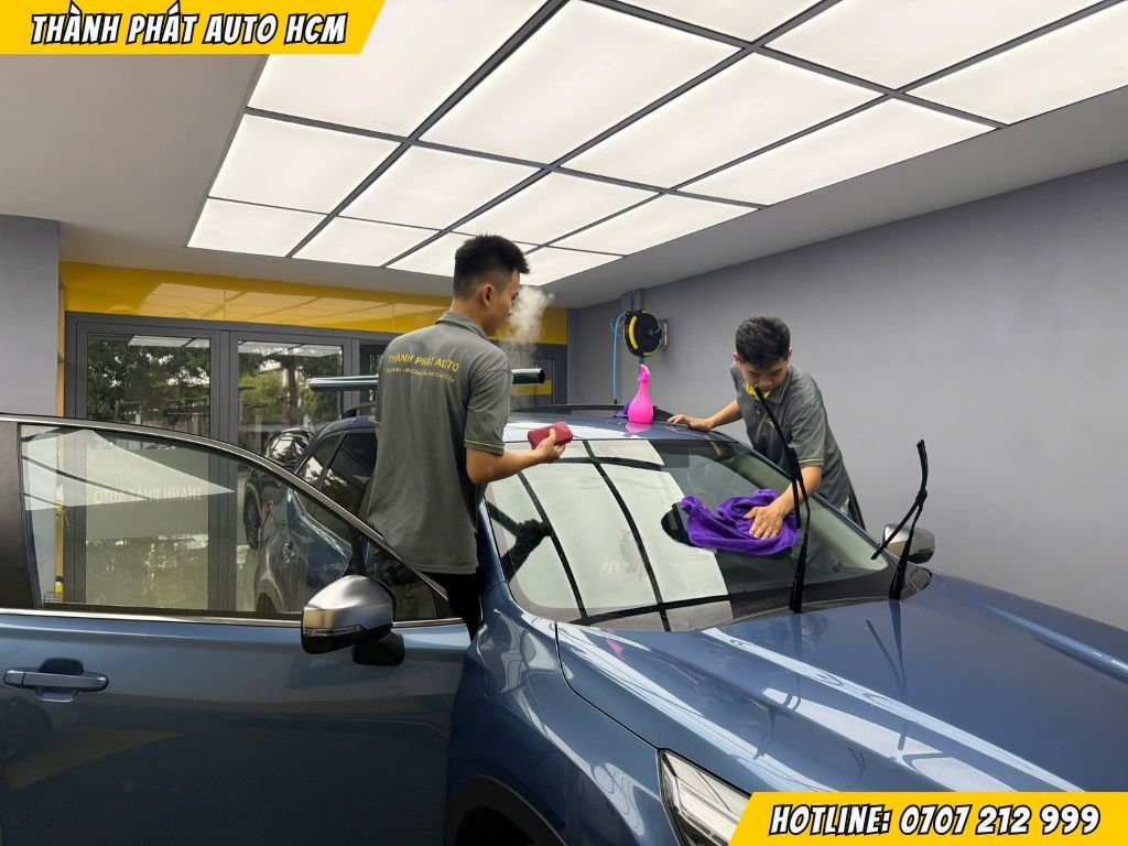 dán phim cách nhiệt ô tô ở Quận 7