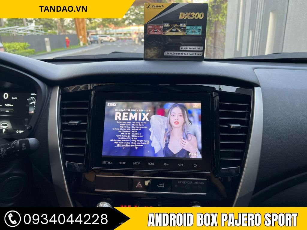 Android box DX300 cho Pajero Sport