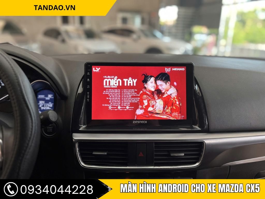 Màn hình Android Zestech lắp đặt trên xe Mazda CX5 hiển thị giao diện nghe nhạc chất lượng cao, kết nối mượt mà và hình ảnh sắc nét. Hình ảnh thực tế tại Thành Phát Auto – trung tâm lắp đặt màn hình Android ô tô tại Tây Ninh.
