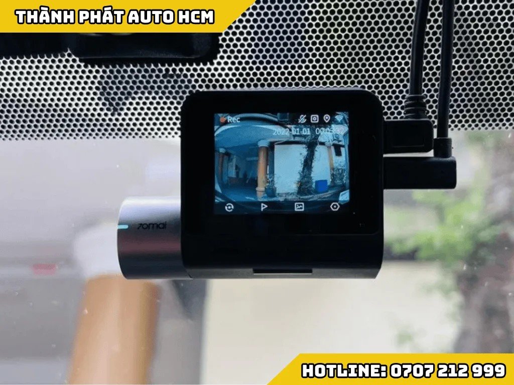 "Camera hành trình ô tô tại Long Thành – thiết bị ghi hình chất lượng cao được lắp đặt chuyên nghiệp tại Thanh Phát Auto."