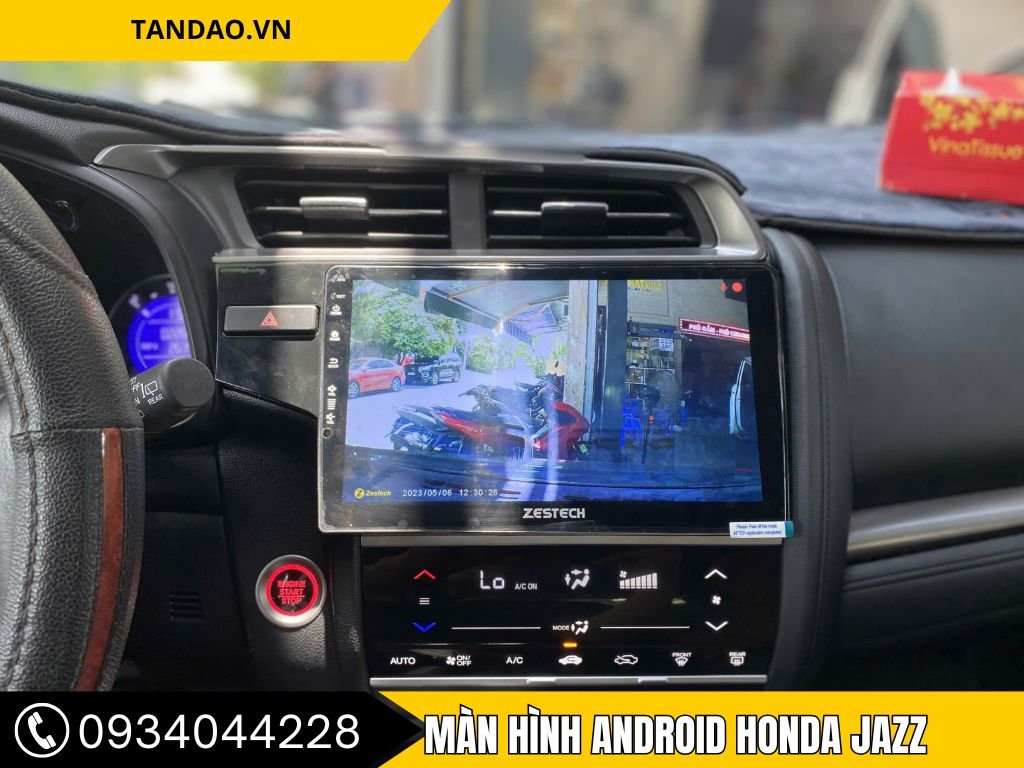 Hình ảnh màn hình Android Honda JAZZ được lắp đặt trên xe Honda HR-V, chụp tại phụ kiện ô tô tại Tây Ninh – Thanh Phat Auto."