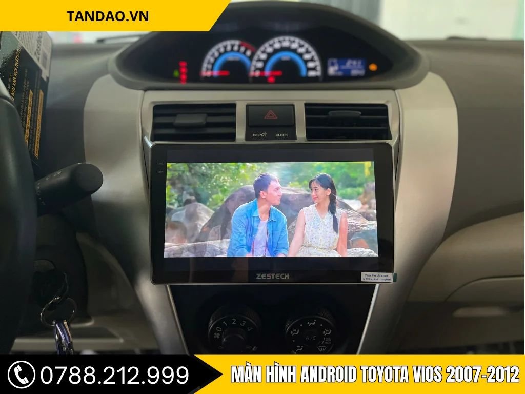 Màn hình Android Zestech cho Toyota Vios 2007, cho phép xem video giải trí như phim ảnh ngay trên xe, mang lại trải nghiệm tiện nghi và hiện đại.