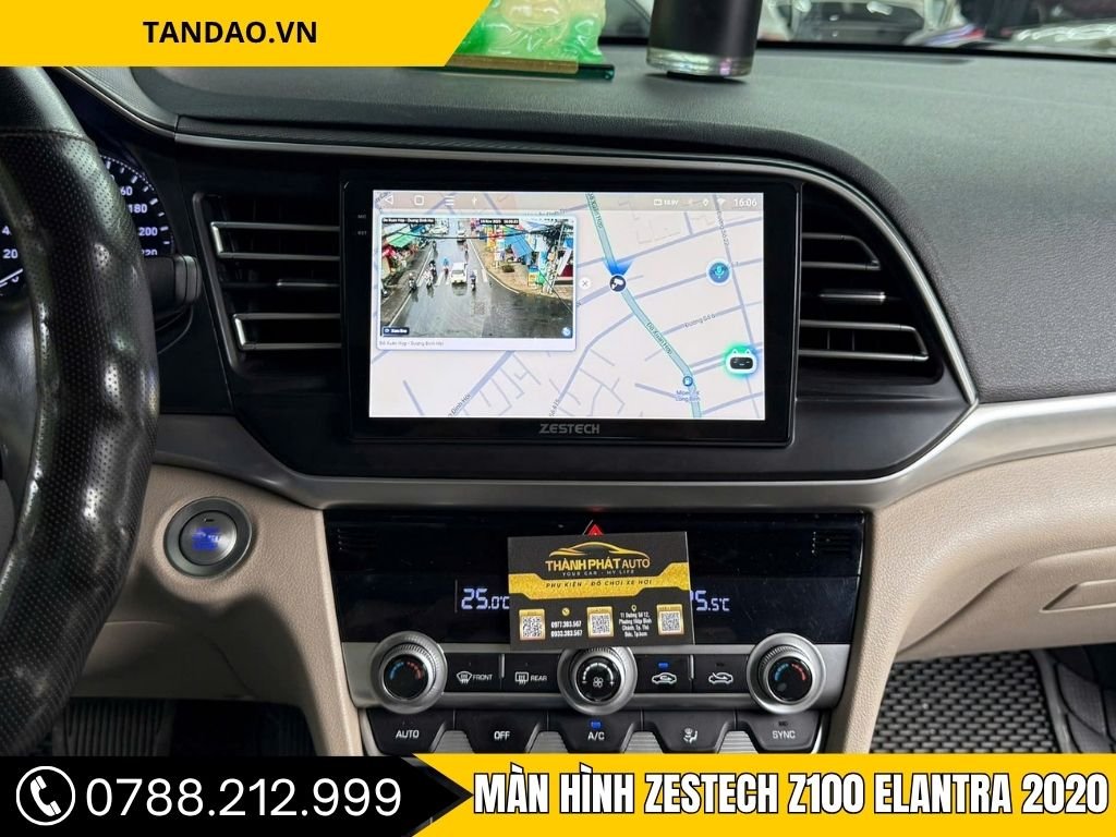 Hình ảnh màn hình android được lắp đặt tại trung tâm phụ kiện ô tô tại Biên Hòa, hiển thị giao diện điều khiển hiện đại trong khoang nội thất xe.