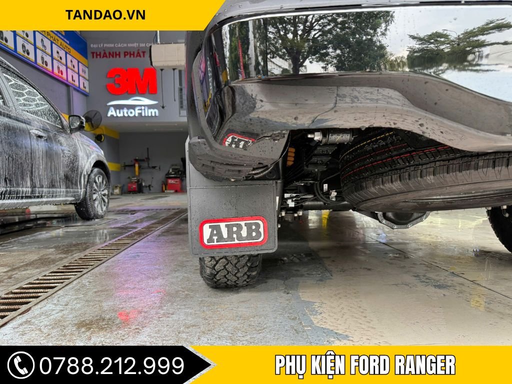 Phụ Kiện chắn bùn Xe Bán Tải Ford Ranger 