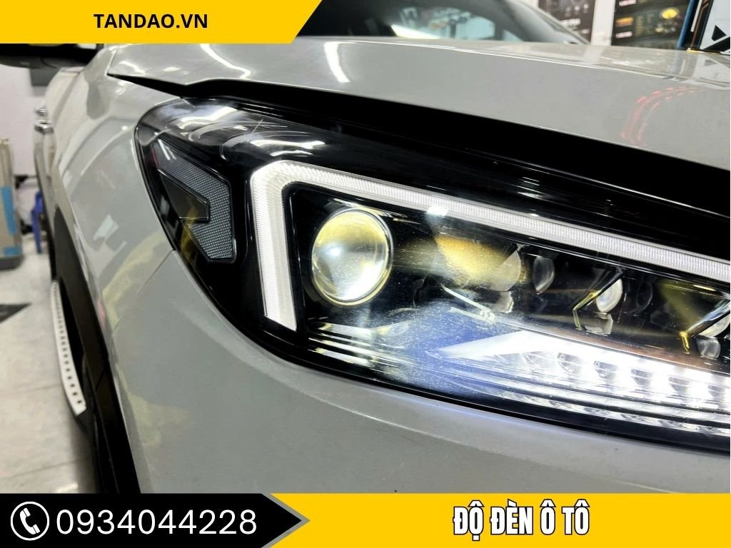 Đèn LED pha ô tô tại Dĩ An, nâng cấp hệ thống chiếu sáng với thiết kế hiện đại và độ sáng cao, giúp xe nổi bật và an toàn hơn.
