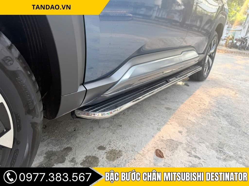 Bậc bước chân mitsubishi destinator 