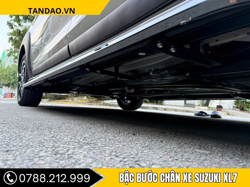 Bậc Bước Chân Xe Suzuki XL7