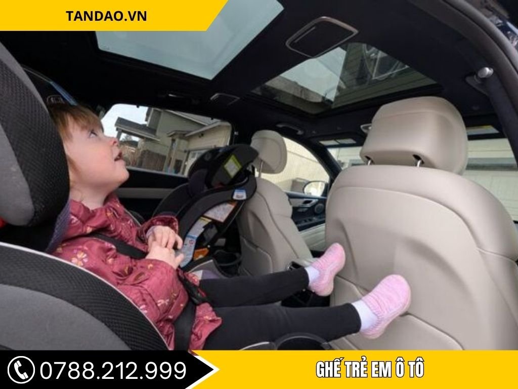 Ghế Ô Tô Trẻ Em 120–135cm được trang bị nhiều tính năng bảo vệ, giúp bé có thể ngồi lâu mà không cảm thấy mệt mỏi. Sản phẩm là sự kết hợp hoàn hảo giữa tính an toàn và sự thoải mái cho bé.