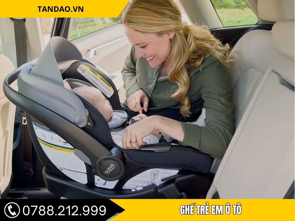 Ghế Ô Tô Trẻ Em Dưới 100cm dạng quay ngược, có dây đai an toàn nhiều điểm, giúp bảo vệ đầu và cổ cho trẻ nhỏ.