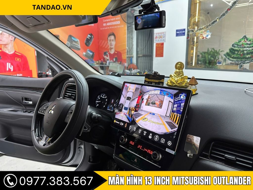 Hình ảnh Màn hình 13 inch cho xe Mitsubishi Outlander
