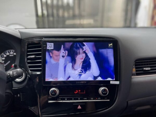 Màn Hình Android Mitsubishi Outlander 2022 Lắp Đặt Tận Nơi Uy Tín