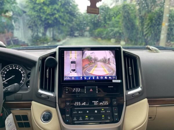 Alternative view of Màn Hình Toyota Land Cruiser 2019 Nâng Cấp Công Nghệ Cao Cấp Uy Tín
