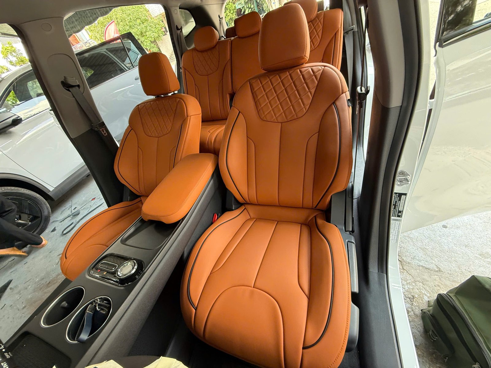Bọc Ghế Da Limo Green Giúp Nội Thất Xe Hiện Đại Hơn