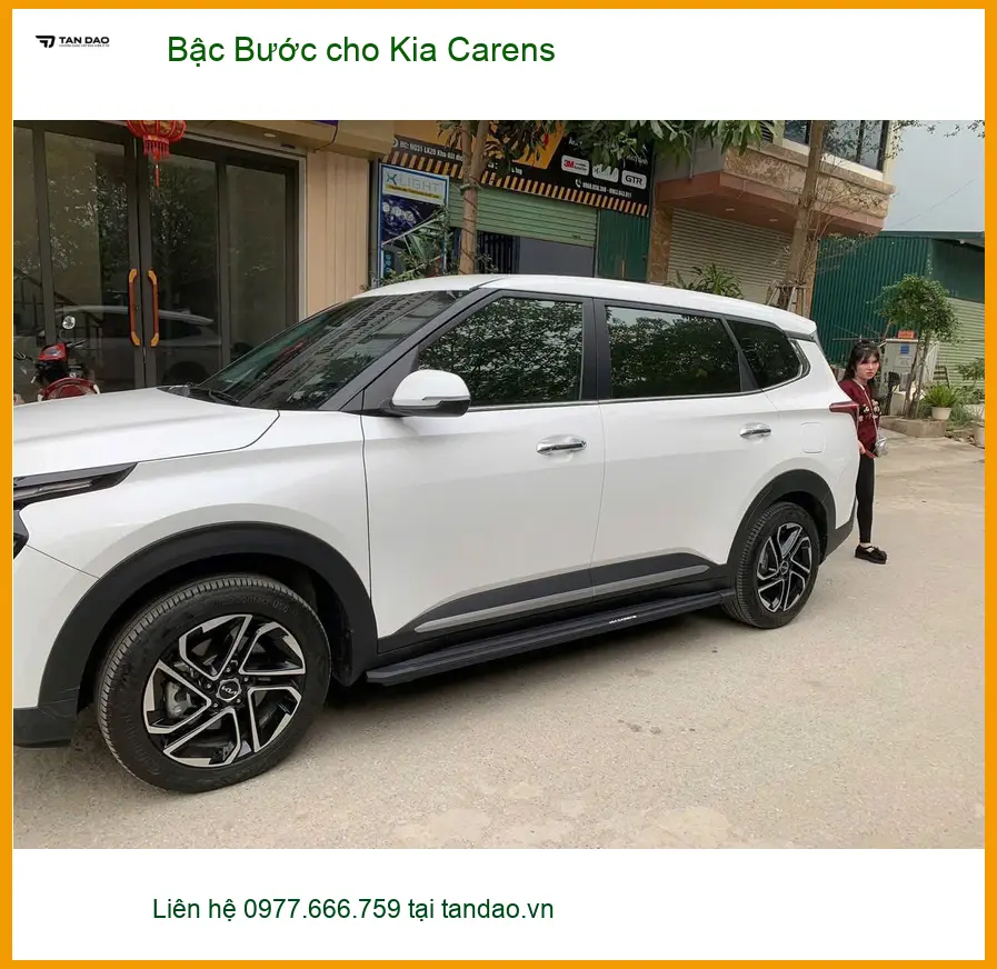 Chị Thư lắp Bậc Bước cho Kia Carens ở Hóc Môn để cả nhà lên xuống xe tiện hơn ảnh thực tế 2