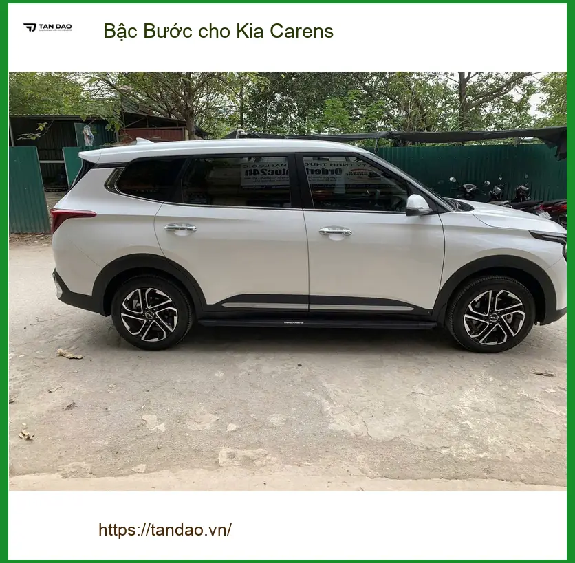 Anh Minh Khang lắp Bậc Bước chính hãng cho Kia Carens tại Quận 2 ảnh thực tế 3