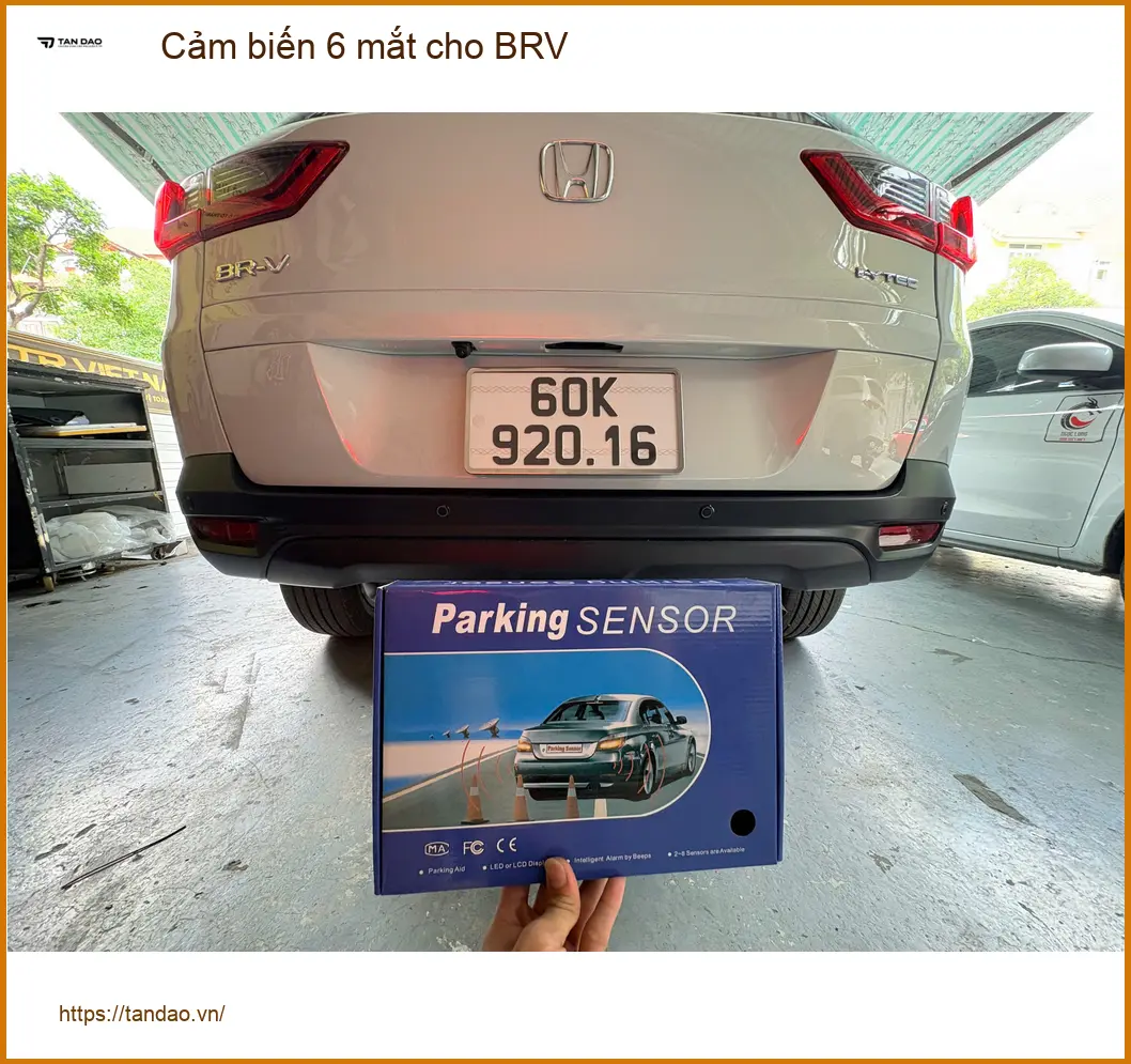 Anh Tùng lắp cảm biến 6 mắt cho BRV tại Quận 3 tránh va quẹt ảnh thực tế 2