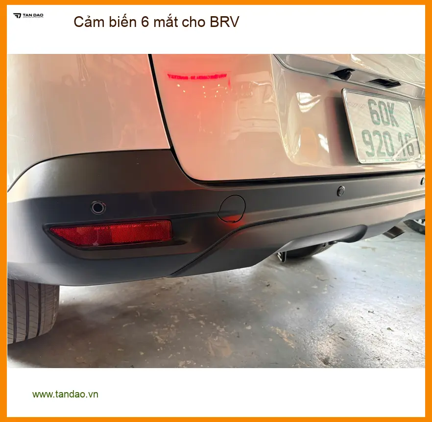 Anh Dũng lắp cảm biến 6 mắt cho BRV tại Quận 12 để an tâm lùi xe trong phố đông ảnh thực tế 4
