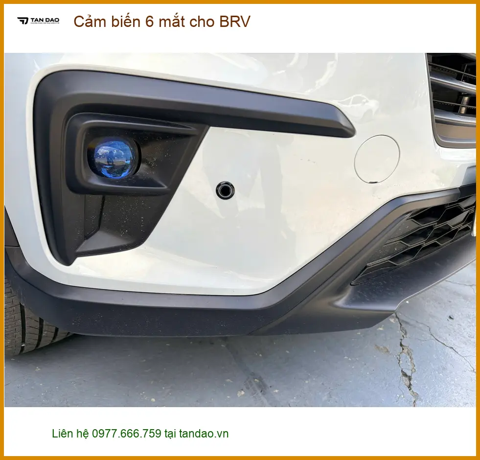Anh Quốc Anh lắp cảm biến 6 mắt cho BRV tại Quận 2 để đỗ xe an toàn hơn ảnh thực tế 2