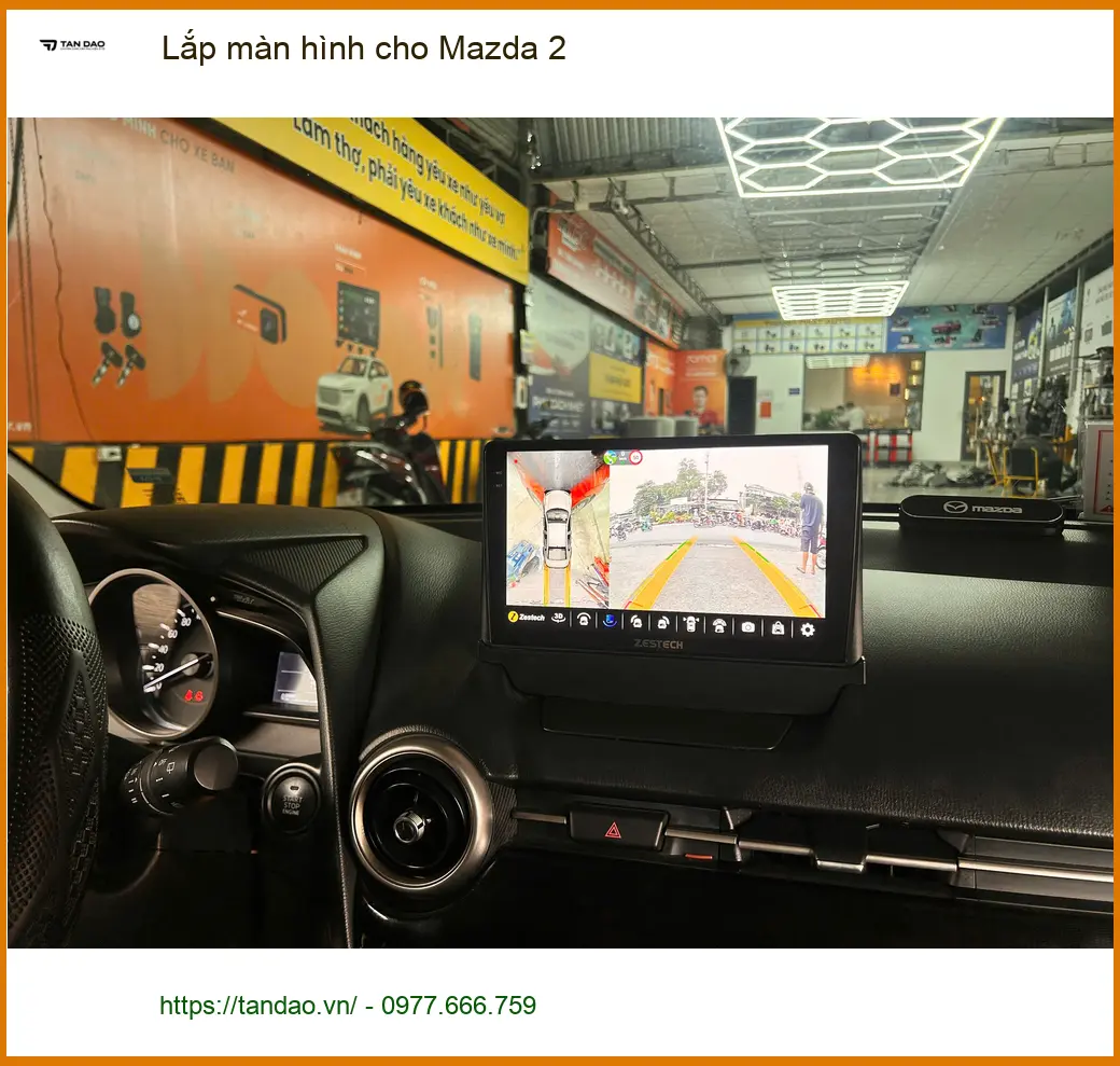 Chú Tấn lắp màn hình cho Mazda 2 tại Quận 2 để nâng tầm giải trí
