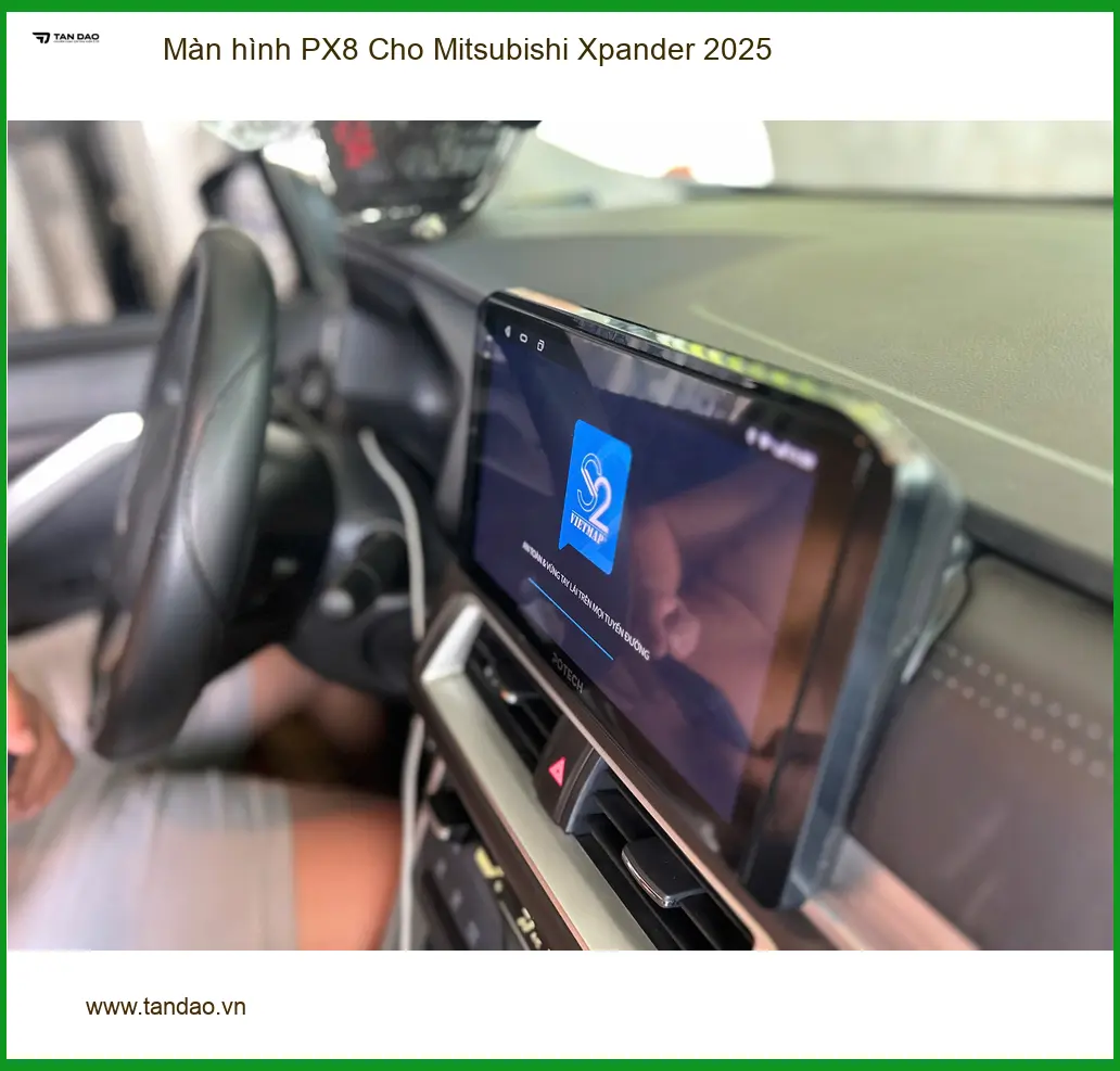 Anh Lâm lắp Màn hình PX8 cho Mitsubishi Xpander 2025 tại Quận 11 vì màn hình zin không còn đáp ứng.