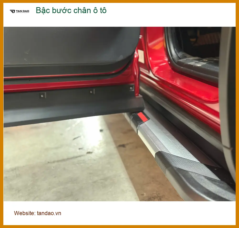 Chị An lắp bậc bước chân ô tô Hyundai Santa Fe ở Quận 9 để tiện lên xuống xe ảnh thực tế 4