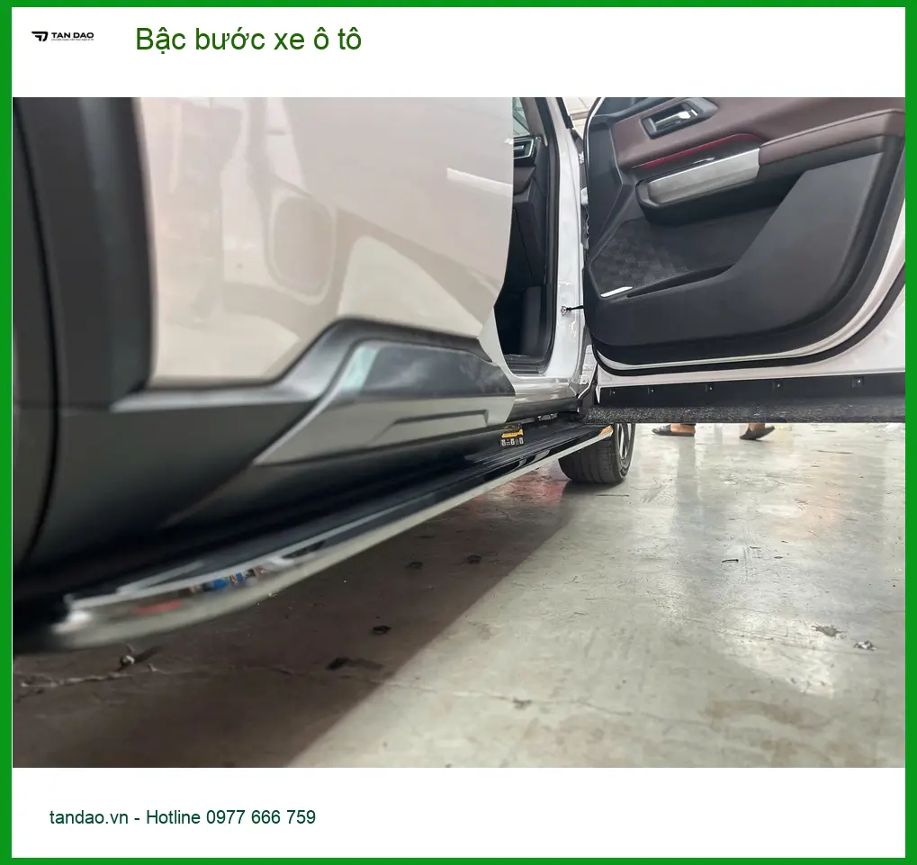 Anh Tiến lắp bậc bước xe ô tô Ford Everest tại Nhà Bè tiện lợi