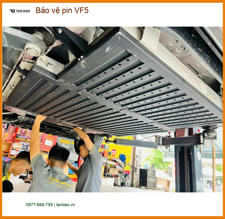 Anh Khang bảo vệ pin VinFast VF5 tại Quận 5 để kéo dài tuổi thọ ảnh thực tế 4