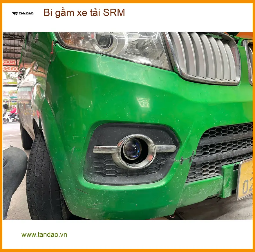 Chú Phi nâng cấp Bi gầm xe tải SRM Hino 300 tại Quận 11 lái đêm an toàn ảnh thực tế 3