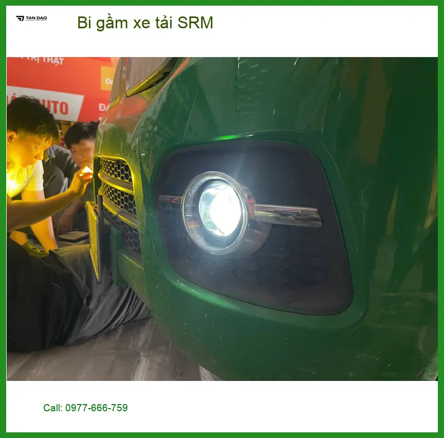 Anh Khải độ bi gầm xe tải SRM tại Quận Phú Nhuận vì đèn zin không đủ sáng ảnh thực tế 4