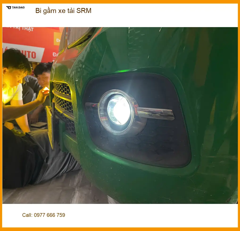 Chú Long lắp bi gầm xe tải SRM tại Cần Giờ để tăng sáng khi đi đường đêm ảnh thực tế 2