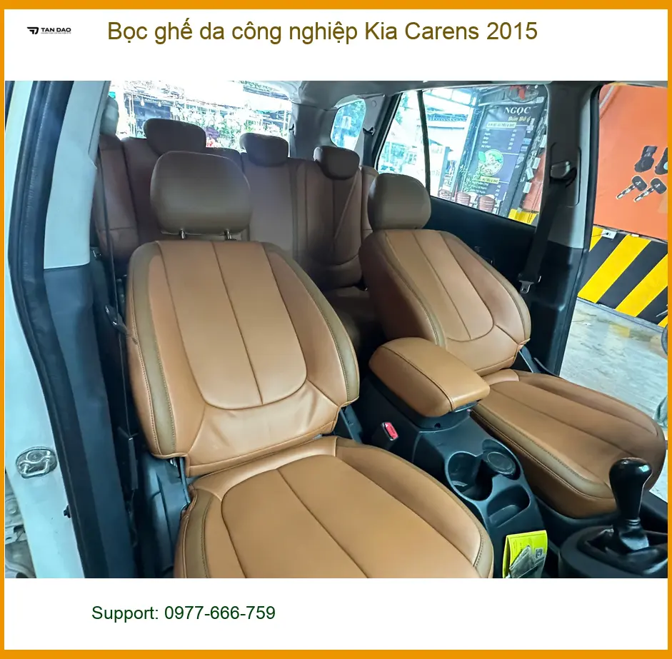 Anh Khải bọc ghế da công nghiệp Kia Carens 2015 tại Quận 12 ảnh thực tế 2