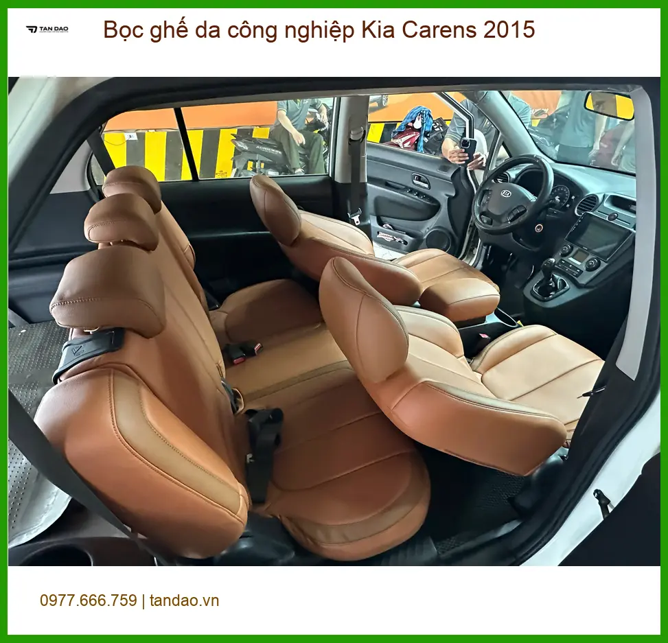 Anh Khải bọc ghế da công nghiệp Kia Carens 2015 tại Quận 12 ảnh thực tế 4