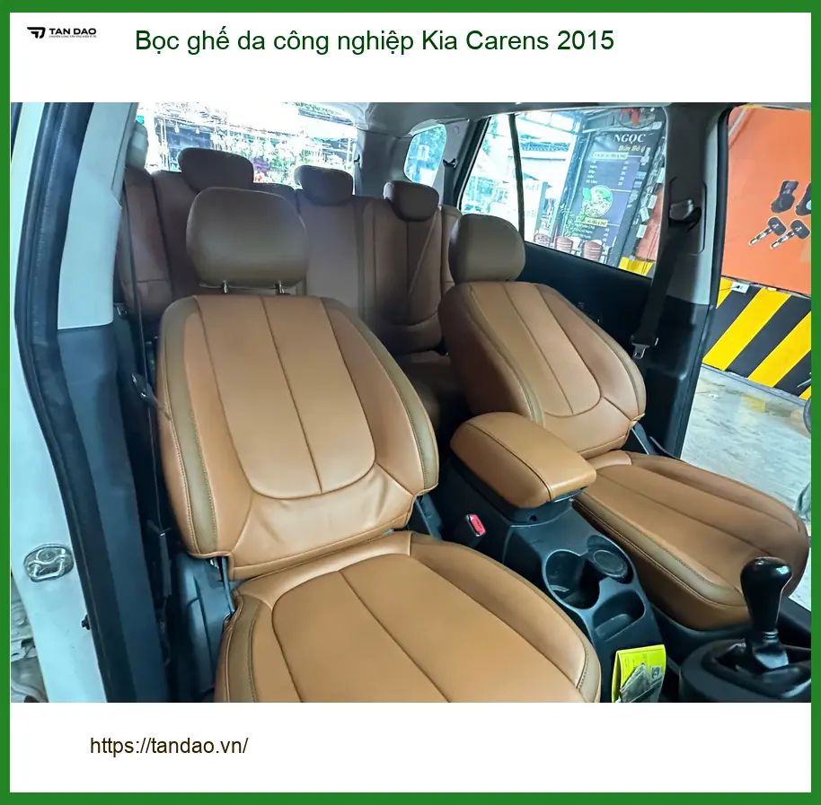 Chị Thảo bọc ghế da công nghiệp Kia Carens 2015 tại Hóc Môn ảnh thực tế 2
