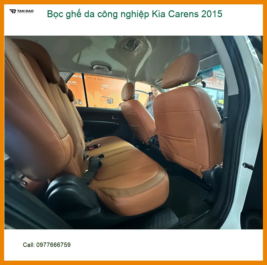 Chị Thảo bọc ghế da công nghiệp Kia Carens 2015 tại Hóc Môn ảnh thực tế 3