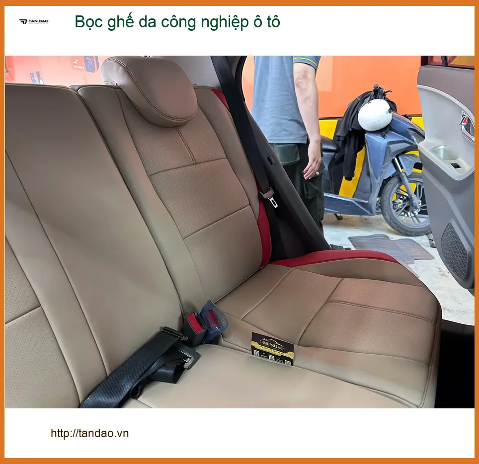Chị Thảo bọc ghế da công nghiệp Honda CRV tại Quận 2 cho nội thất mới ảnh thực tế 3