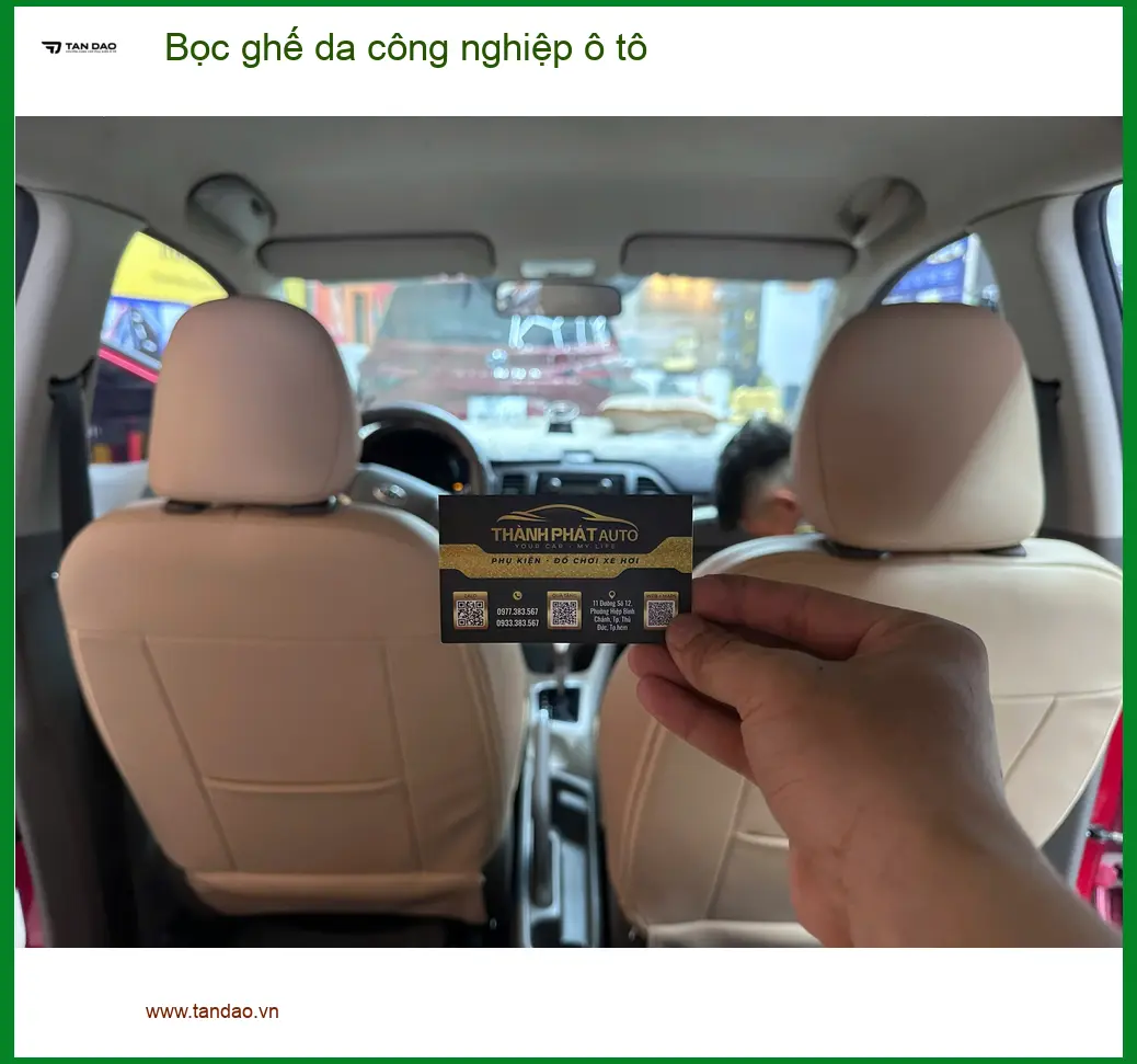 Anh Cường bọc ghế da công nghiệp ô tô Honda CRV ở Phú Nhuận