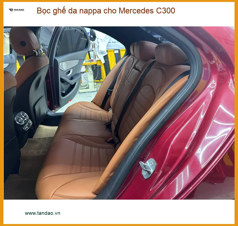 Chị Thùy bọc ghế da Nappa cho Mercedes C300 vì nội thất cũ xuống cấp tại Củ Chi ảnh thực tế 2