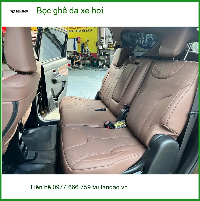 Anh Tấn bọc ghế da xe hơi Mazda CX-5 tại Quận 6 vì ghế cũ đã sờn rách, xuống cấp