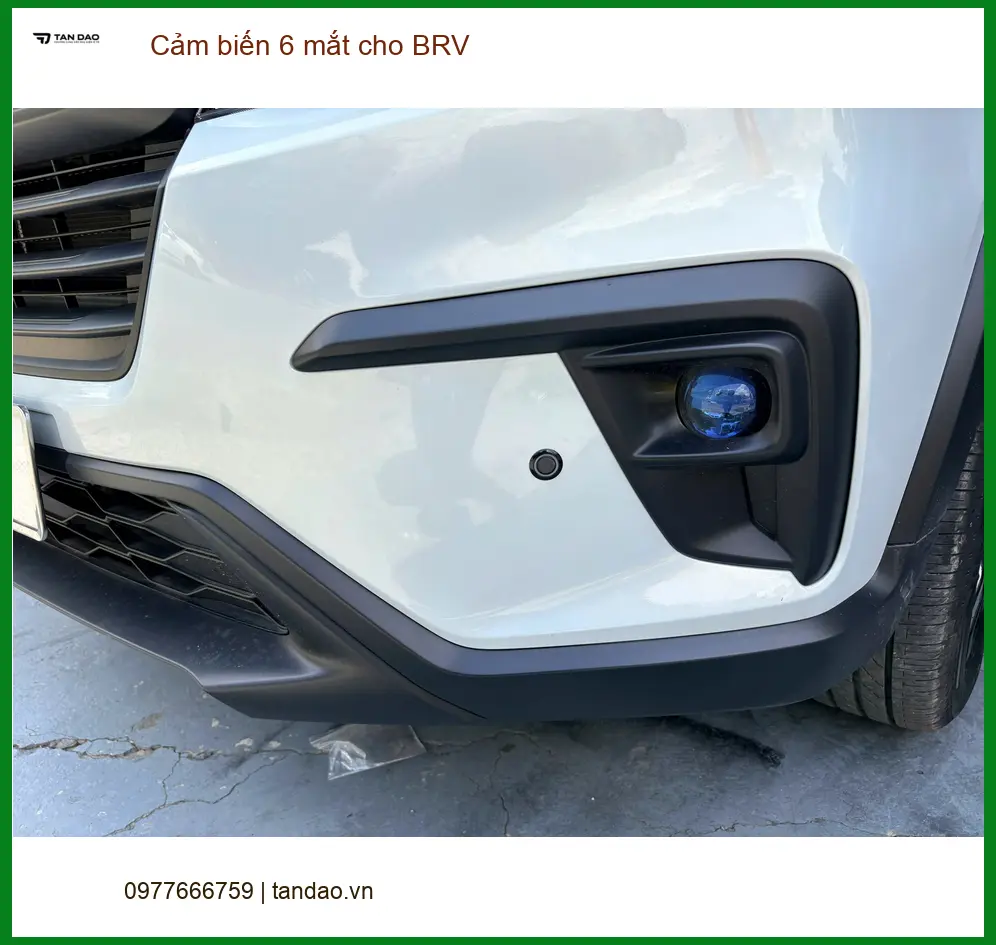 Anh Khang lắp cảm biến 6 mắt cho BRV tại Quận 4 vì lo ngại va quẹt khi đỗ xe ảnh thực tế 4