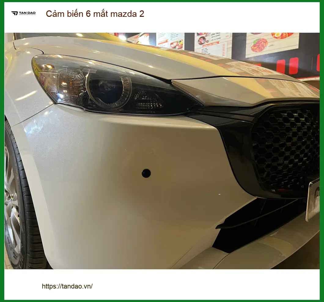 Anh Thành lắp cảm biến 6 mắt Mazda 2 ở Quận 7 tránh va quệt lề đường