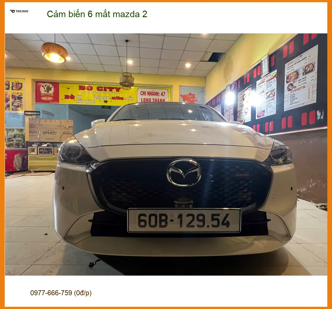 Anh Đức Long lắp cảm biến 6 mắt Mazda 2 tại Quận Phú Nhuận tránh va chạm khi lùi ảnh thực tế 2